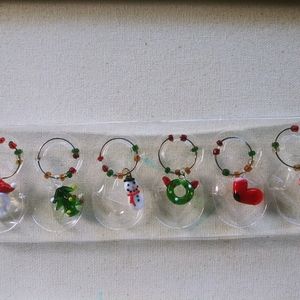 Art Glass Wine Charms Set of 6 Christmas Motif Glass